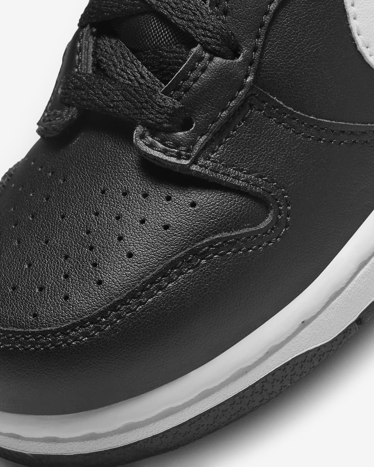 Nike dunk store low black leather