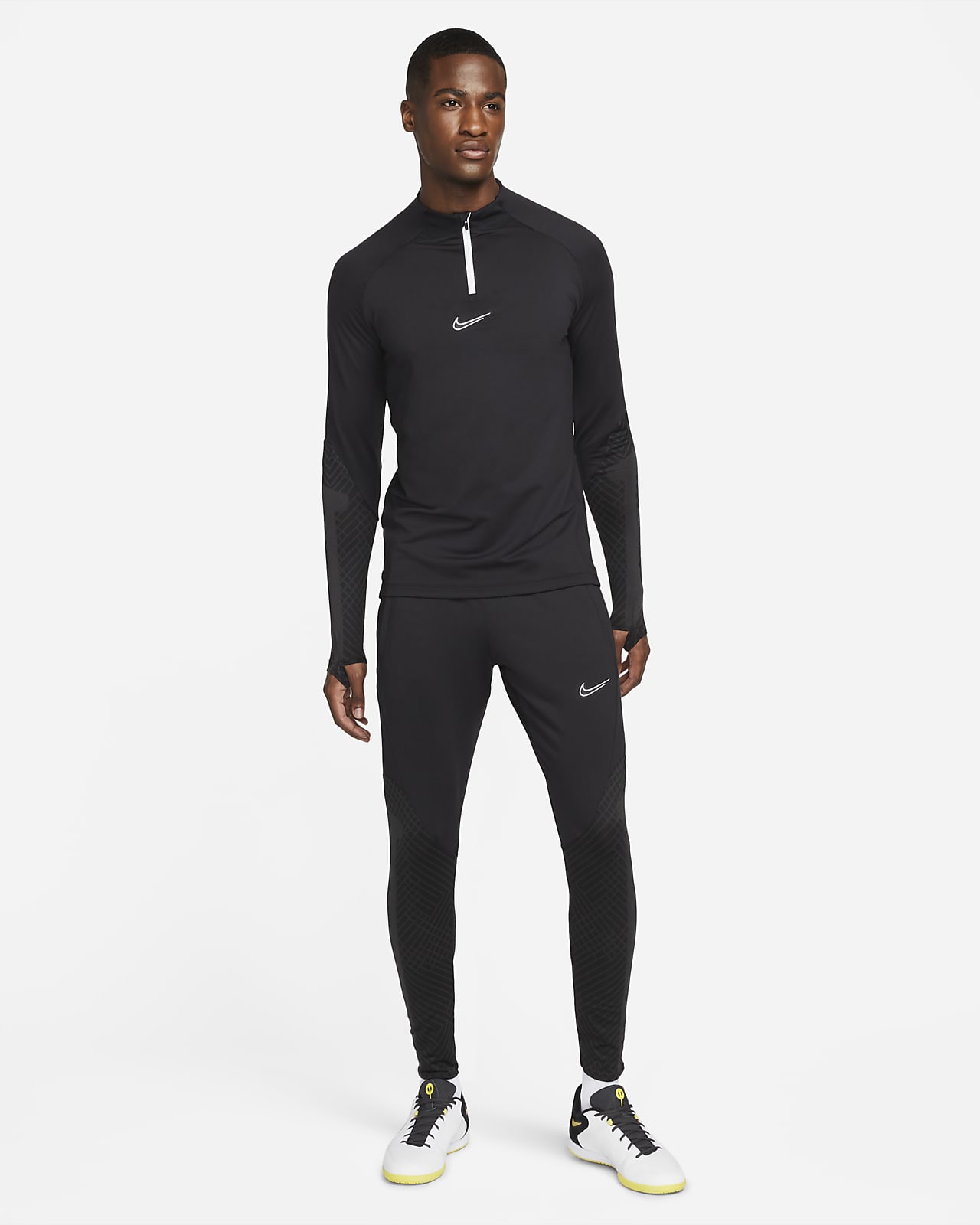 Nike DriFIT Strike Men's Football Pants. Nike BE