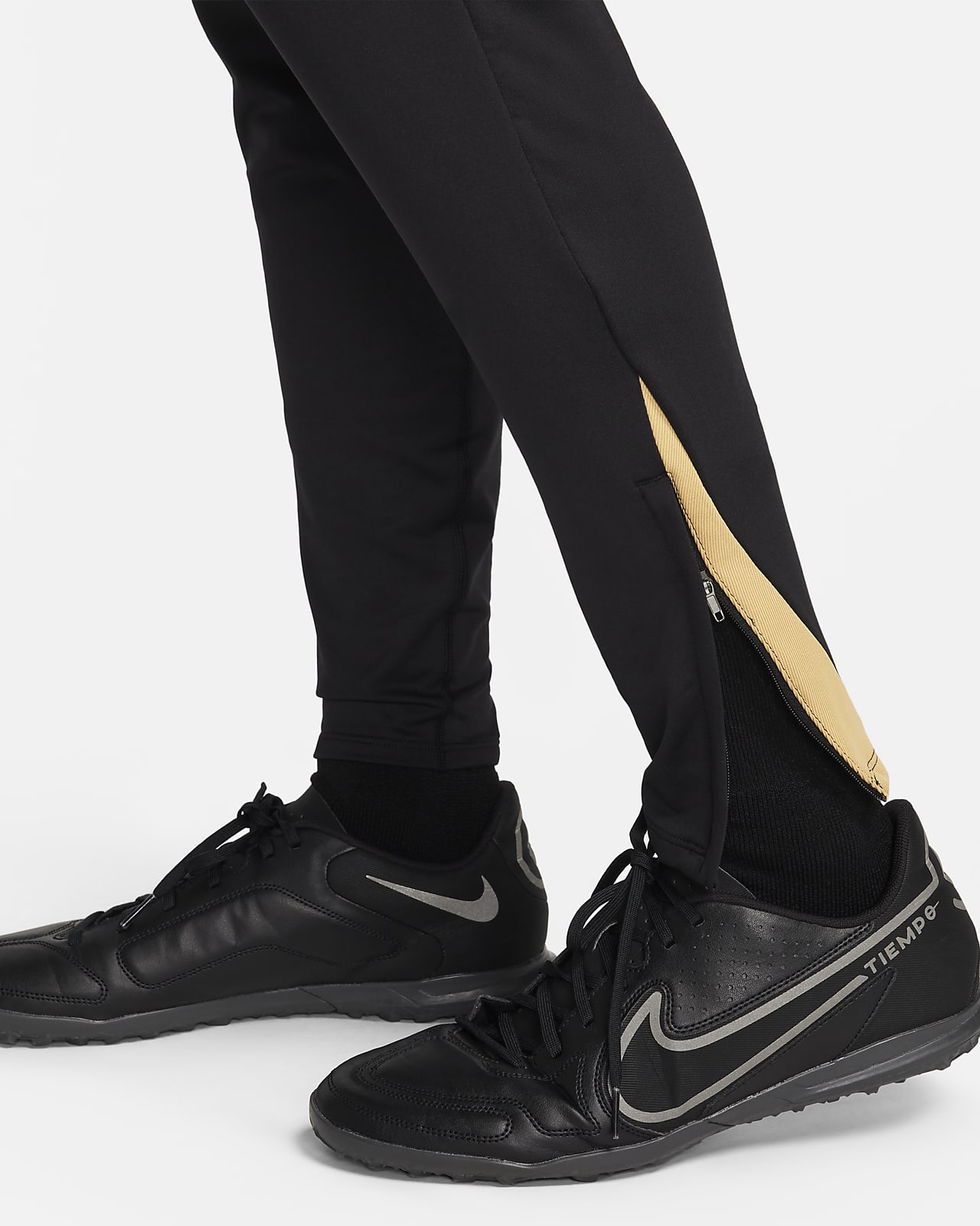 Jual Nike Men Football Pro Tight Celana Olahraga Pria [bv5642-010