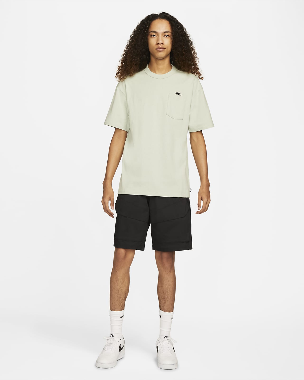 T-shirt con tasca Nike Sportswear Premium Essentials - Uomo. Nike IT