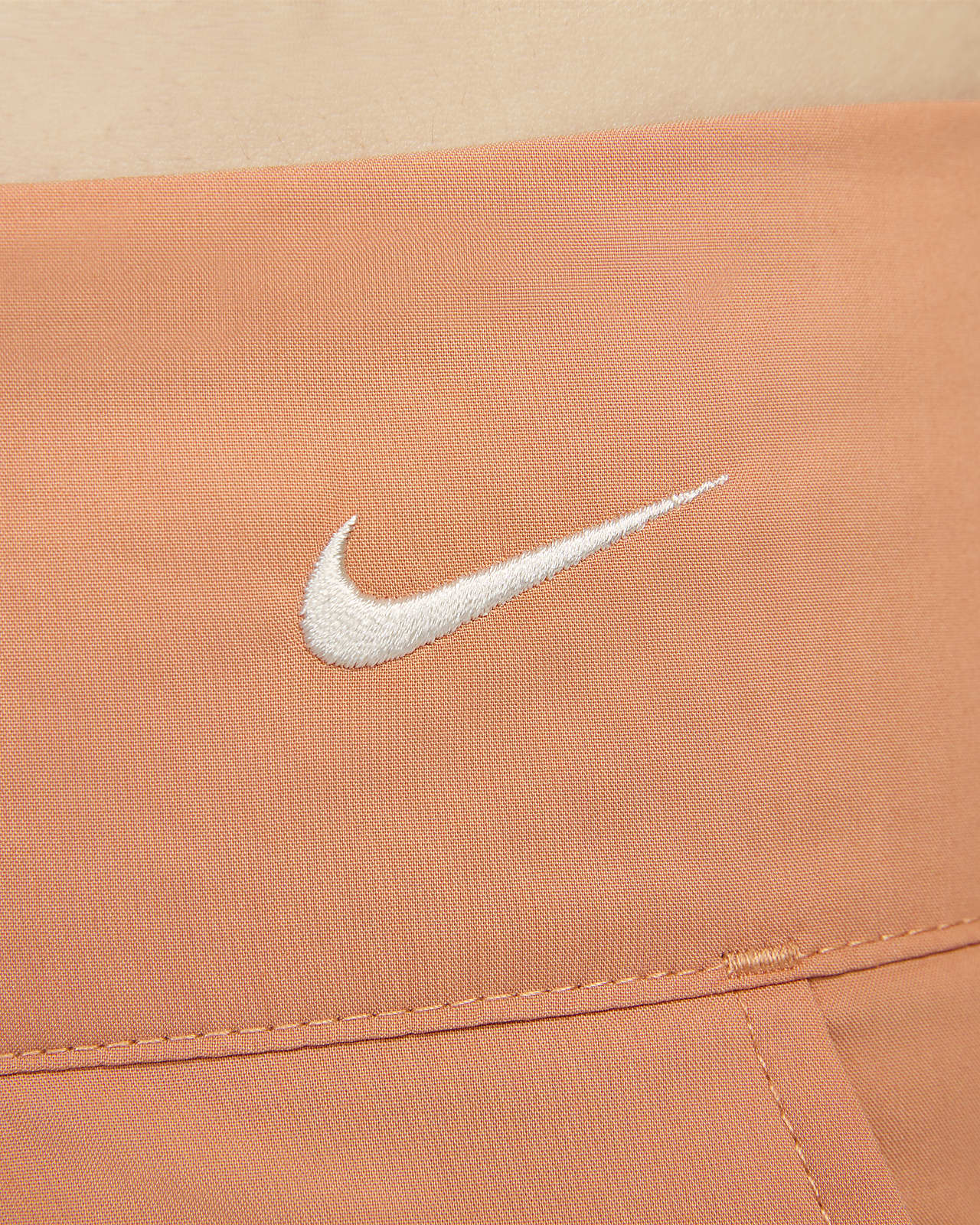 Nike Sportswear Collection Women\'s Woven Trouser Pants
