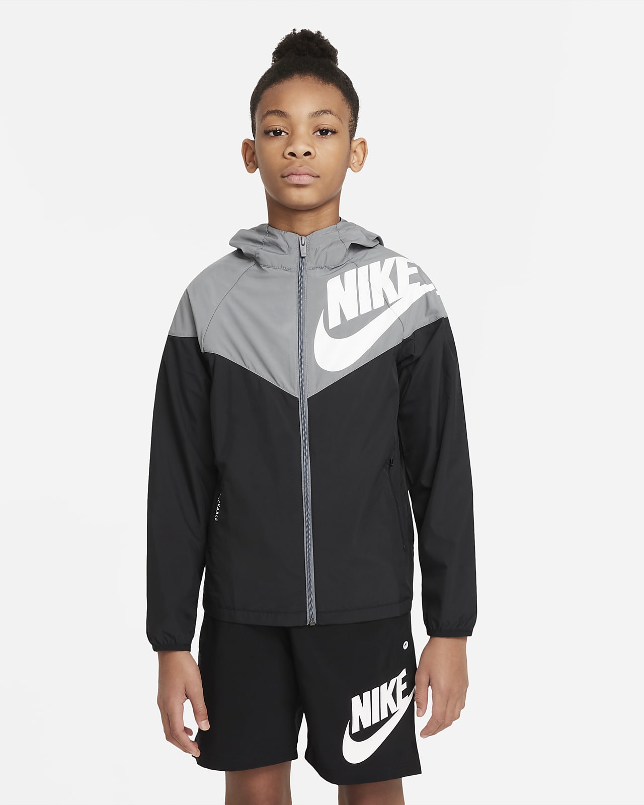 Chamarra para niño talla grande Nike Sportswear Windrunner. Nike.com