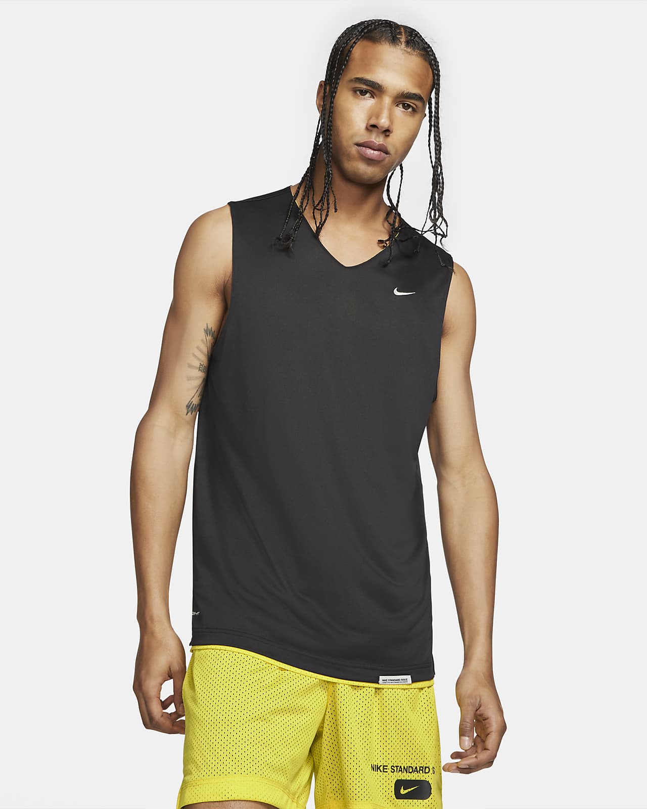 nike standard issue cargo