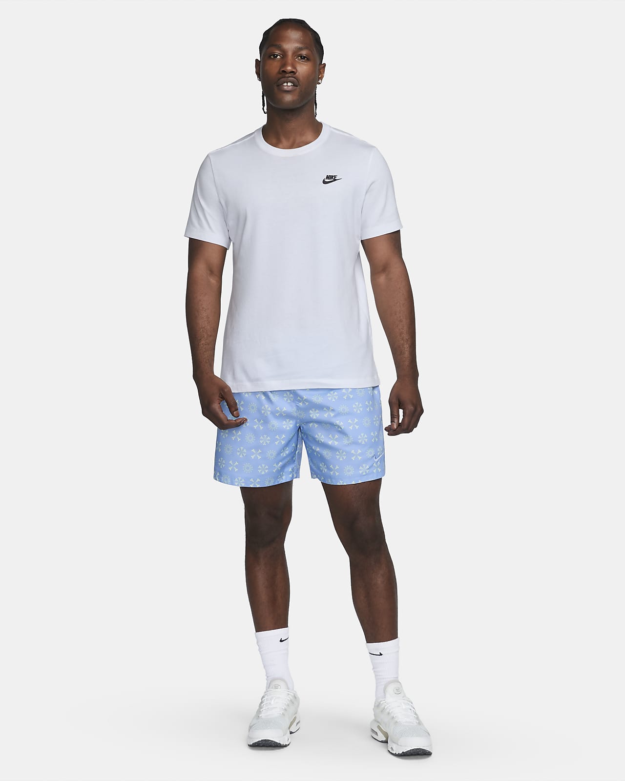 Nike Sportswear Men's Woven Lined Flow Shorts.