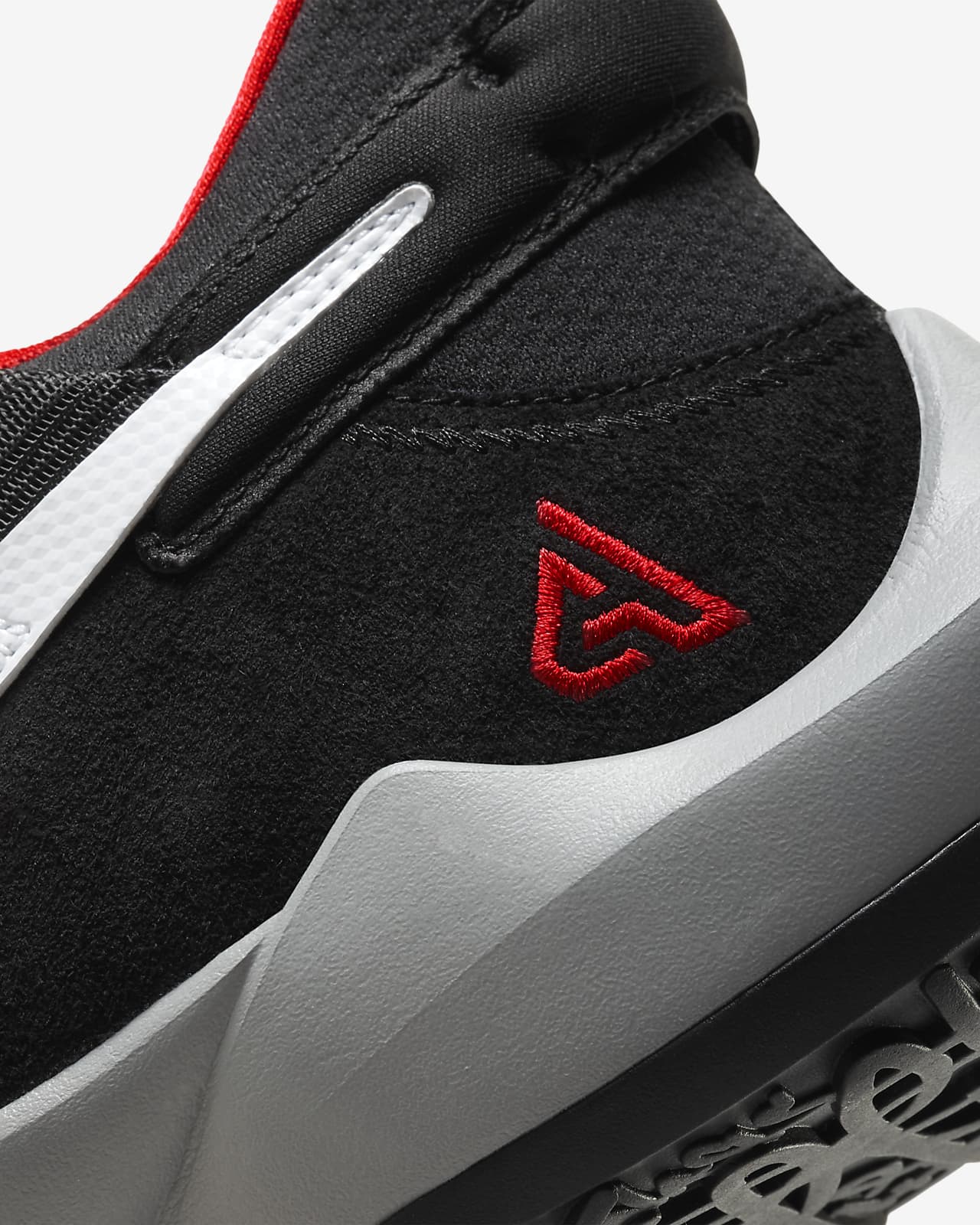 nike shoes that track steps