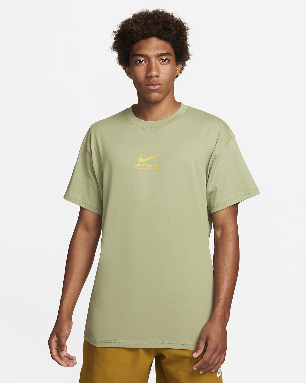 Nike Sportswear Men's Graphic T-Shirt.