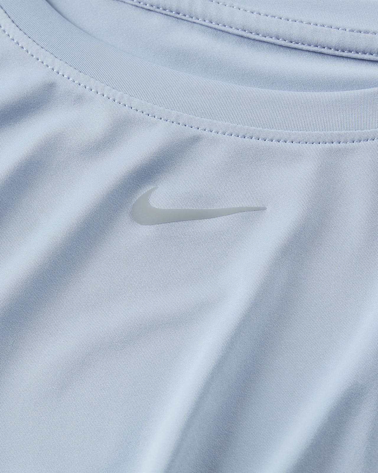 Nike One Classic Women\'s Top. Dri-FIT Short-Sleeve