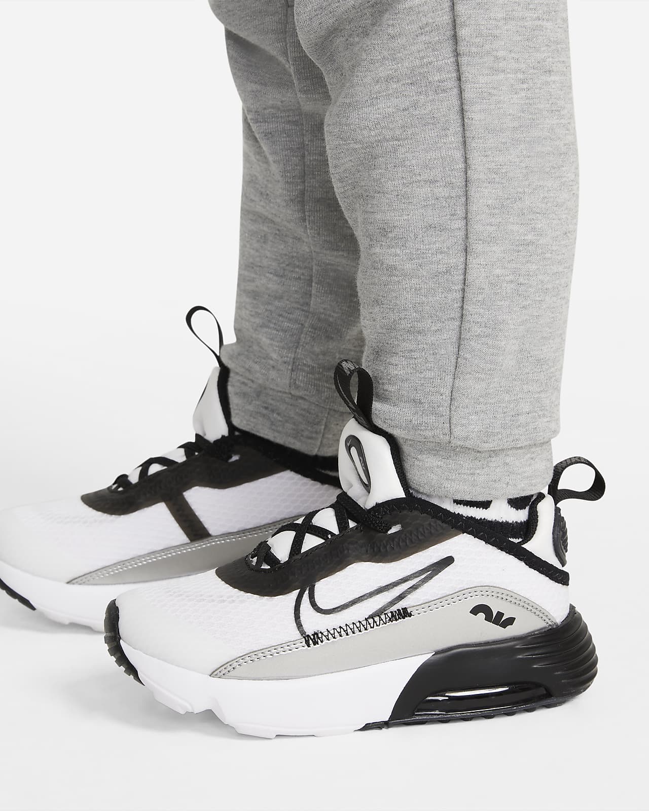 Ensemble deux pièces avec sweat à capuche Nike Sportswear Tech Fleece  Full-Zip Set pour enfant. Nike LU
