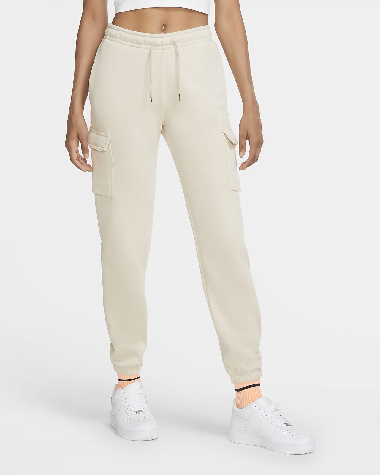 Nike Sportswear Women's Loose-Fit Fleece Cargo Trousers. Nike LU