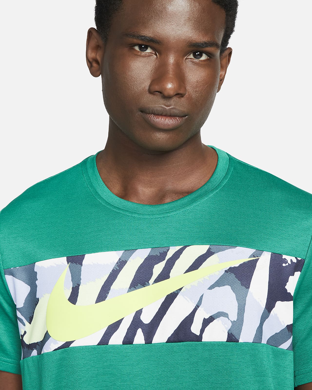 Nike DriFIT Sport Clash Men's Training Top. Nike GB