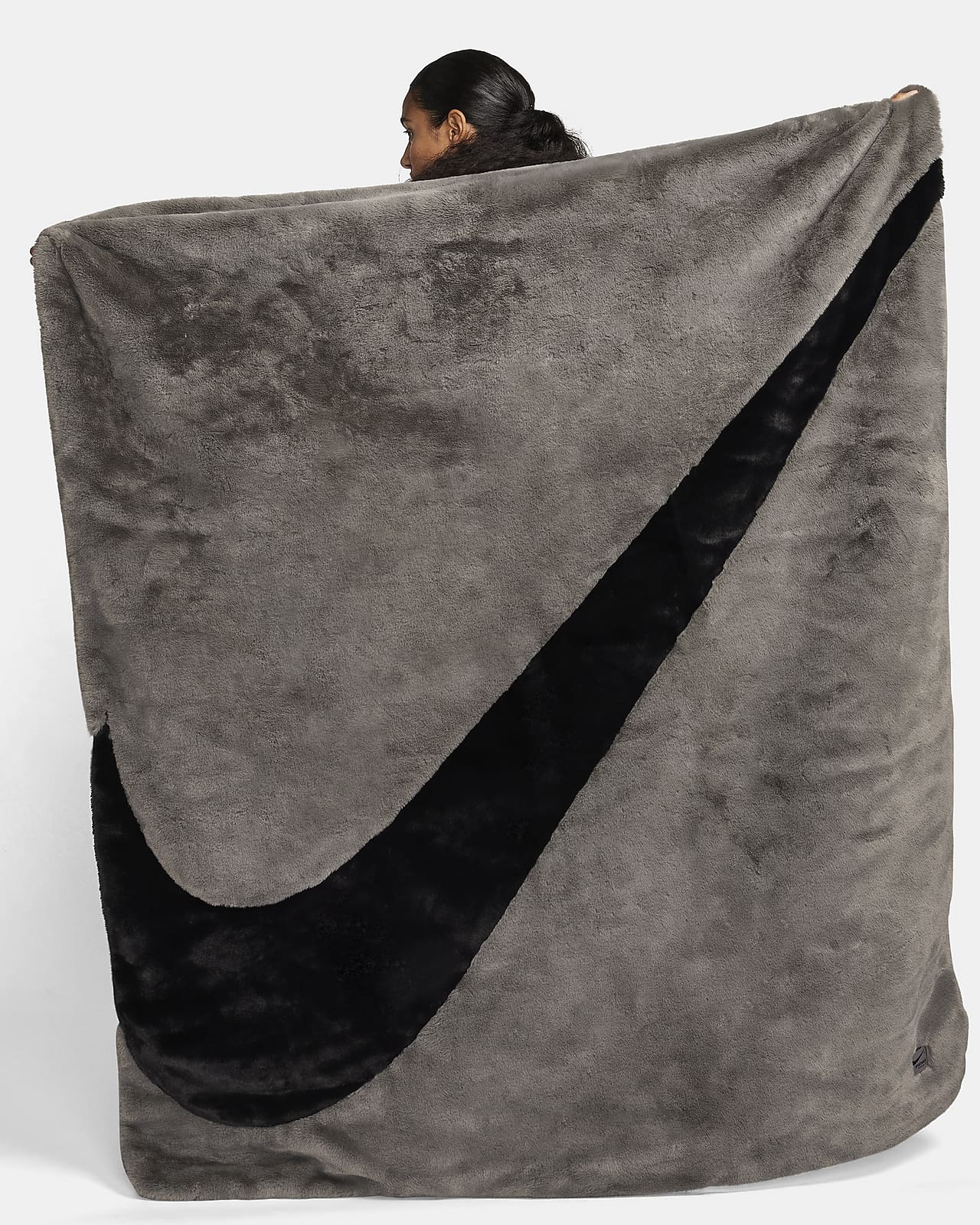 NIKE SPORTS WEAR NSW PLUSH BLANKET 美品 - アウトドア