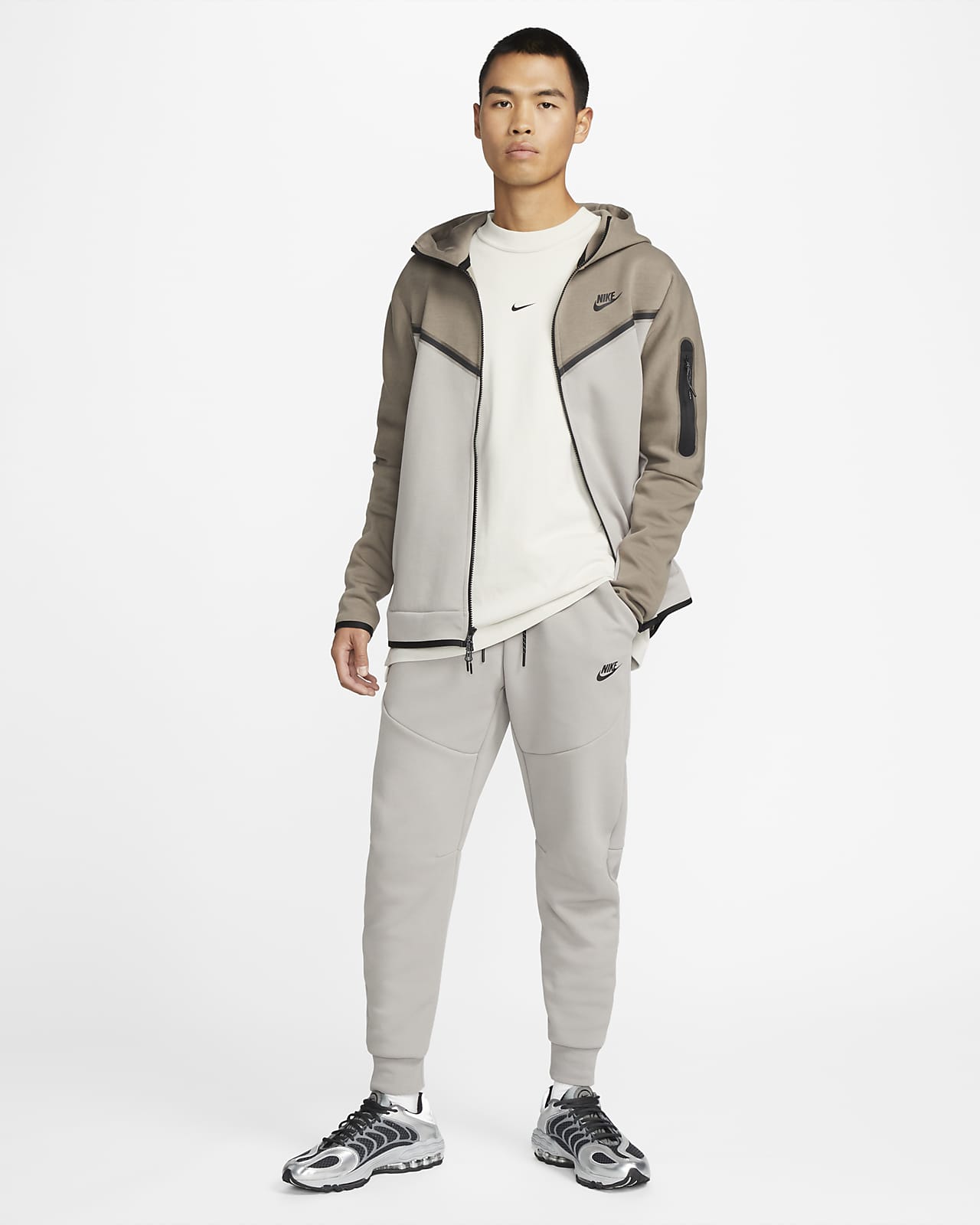 Felpa con cappuccio e zip a tutta lunghezza Nike Sportswear Tech Fleece –  Uomo. Nike IT