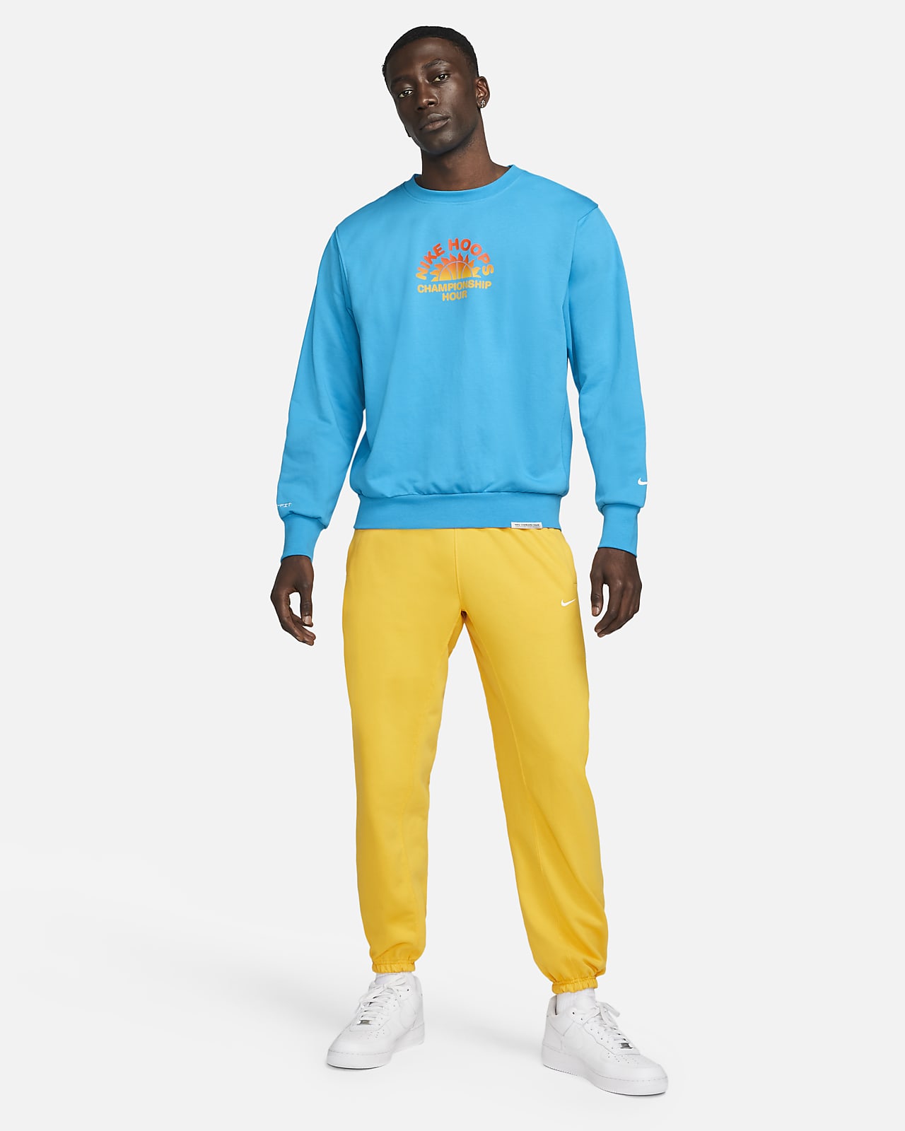 Nike Standard Issue Men's Basketball Crew Sweatshirt. Nike SA