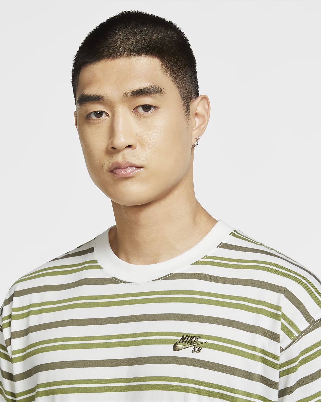 mens nike striped t shirt