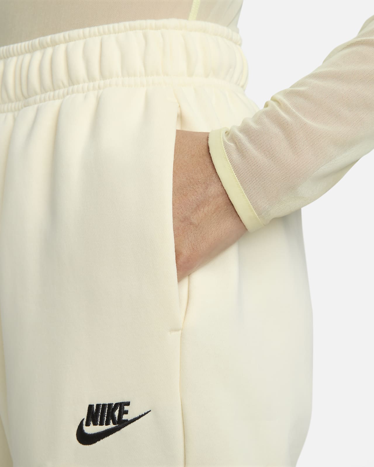 Nike Sportswear Club Fleece Women's Mid-Rise Oversized Cargo Tracksuit ...
