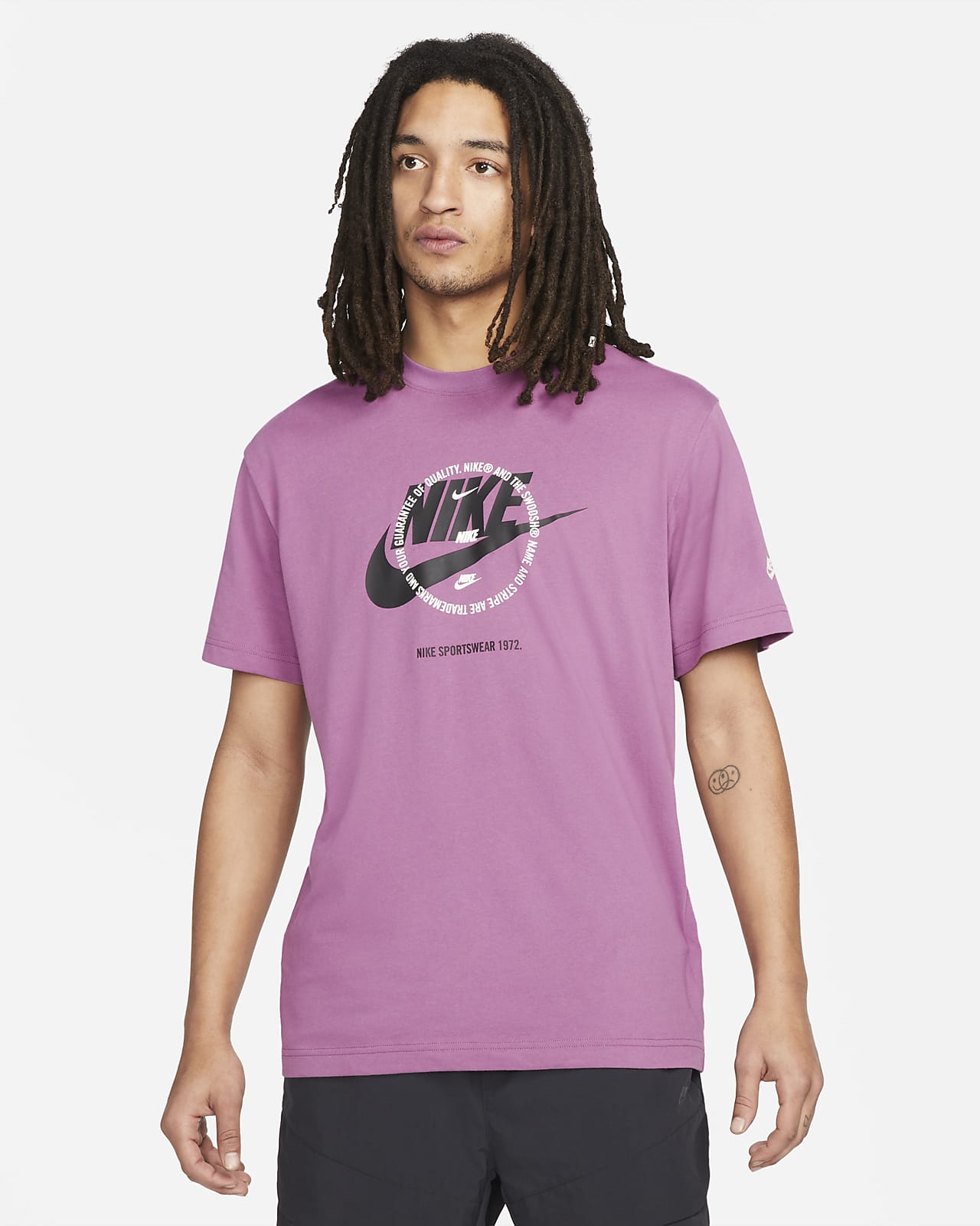 nike t shirt lilla