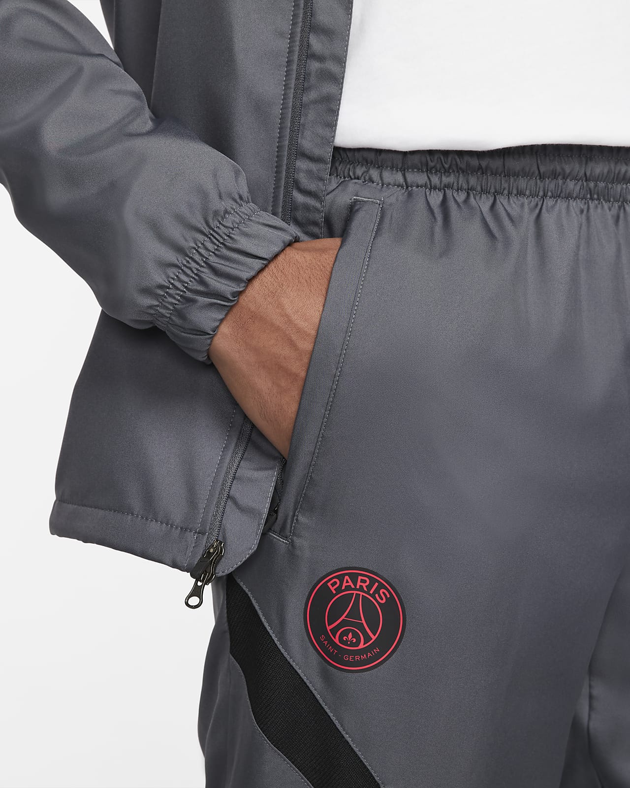 Paris Saint-Germain Strike Men's Nike Dri-FIT Football Tracksuit. Nike ID