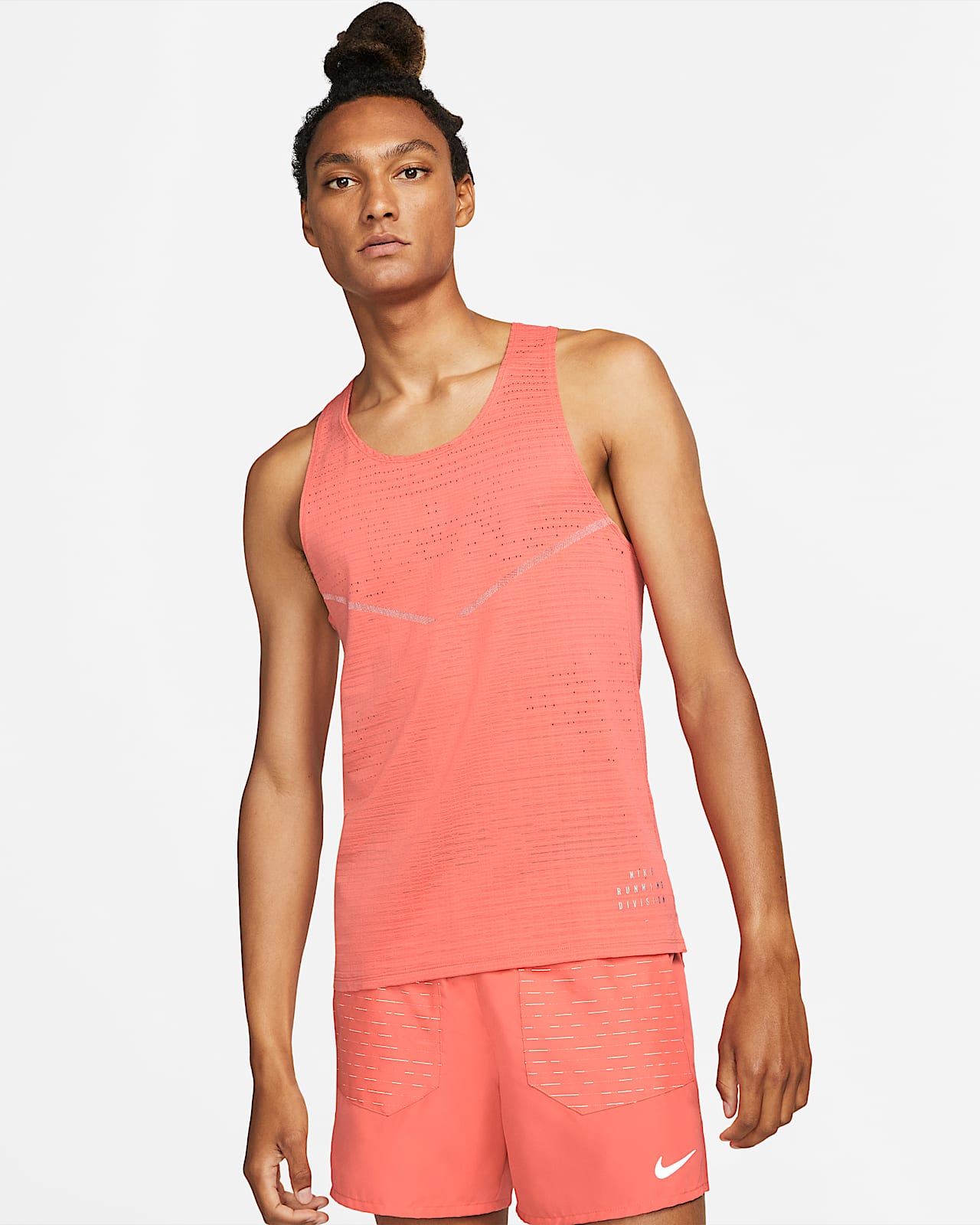 Nike Dri-FIT ADV Run Division Hardlooptanktop voor heren. Nike BE