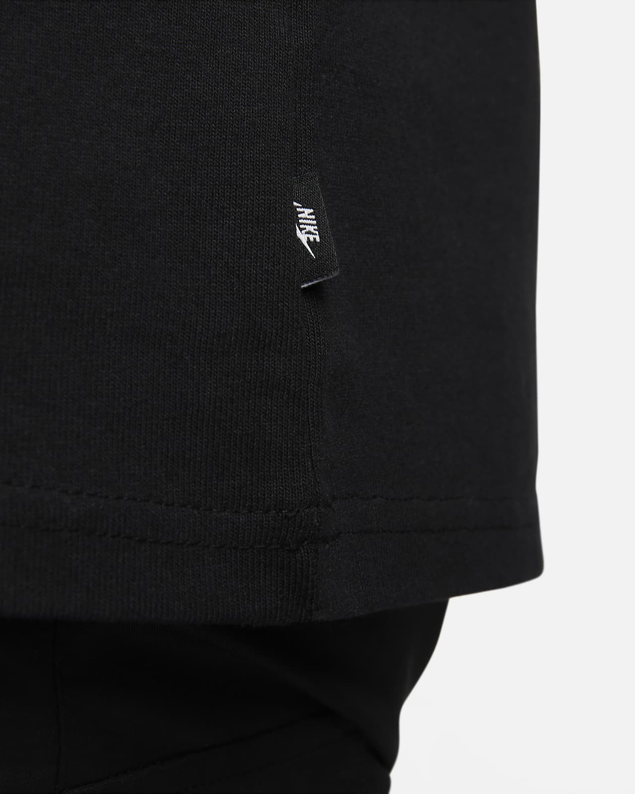 Nike Sportswear Premium Essentials Men's Pocket T-Shirt. Nike IL