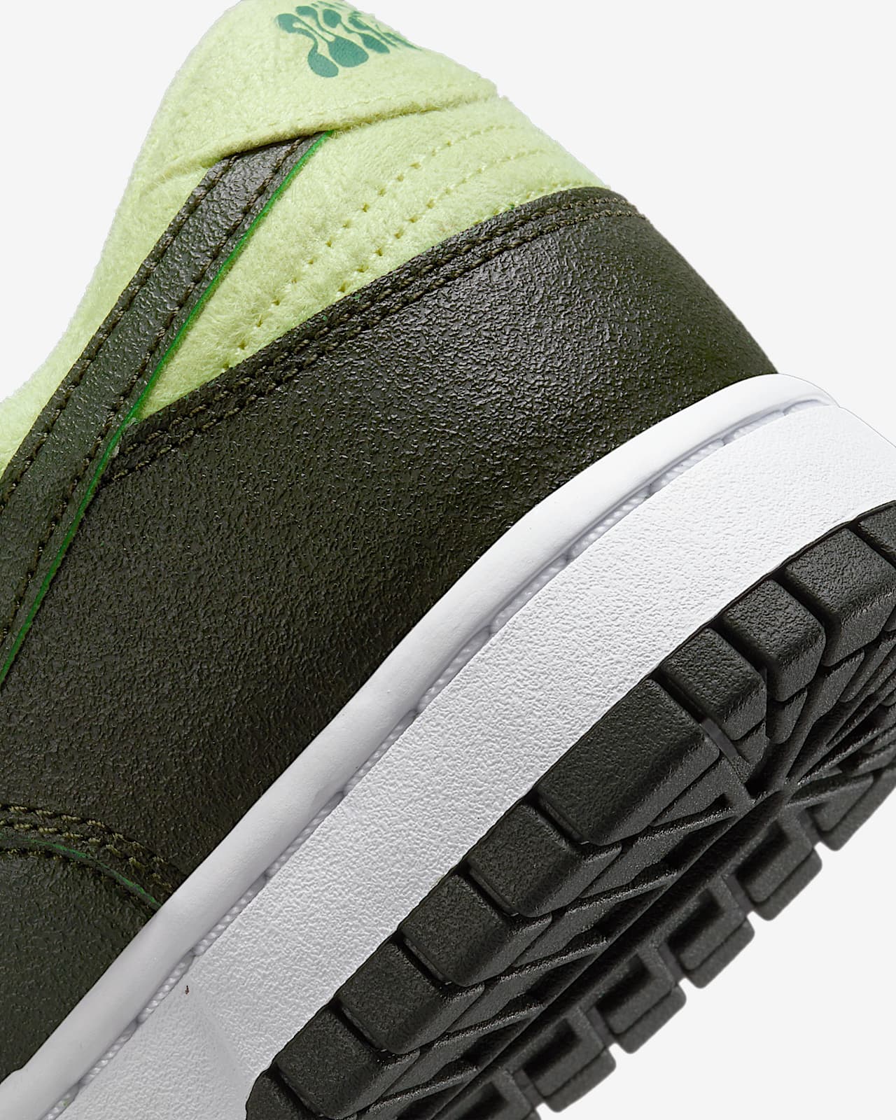 Nike Dunk Low LX Women's Shoes. Nike CZ