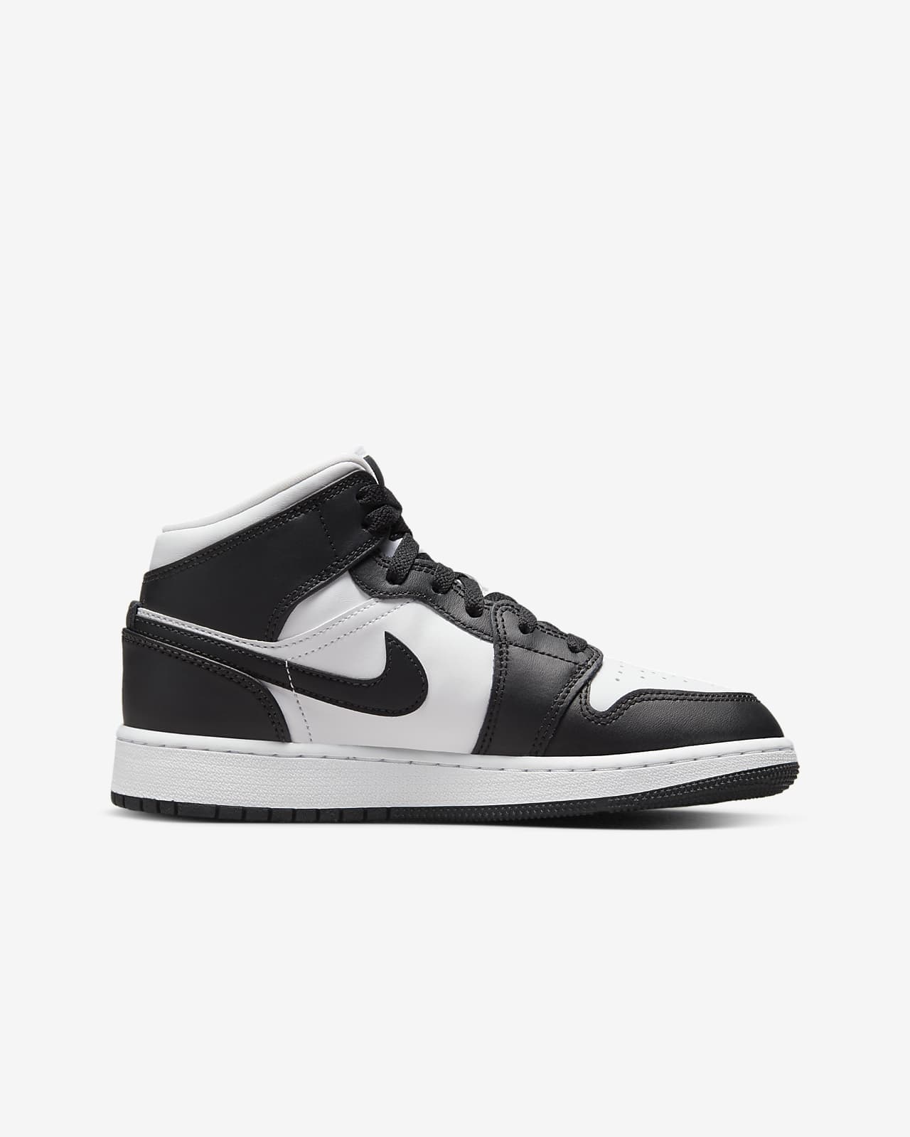 black and white air jordan 1 kids