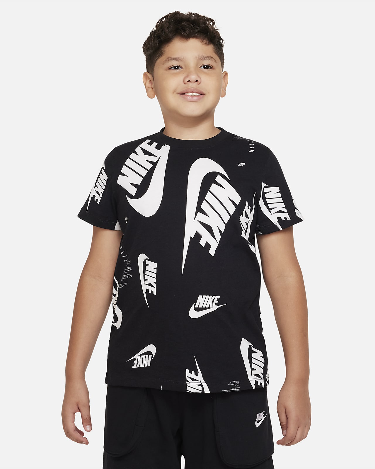 Nike Sportswear Big Kids' (Boys') T-Shirt (Extended Size)