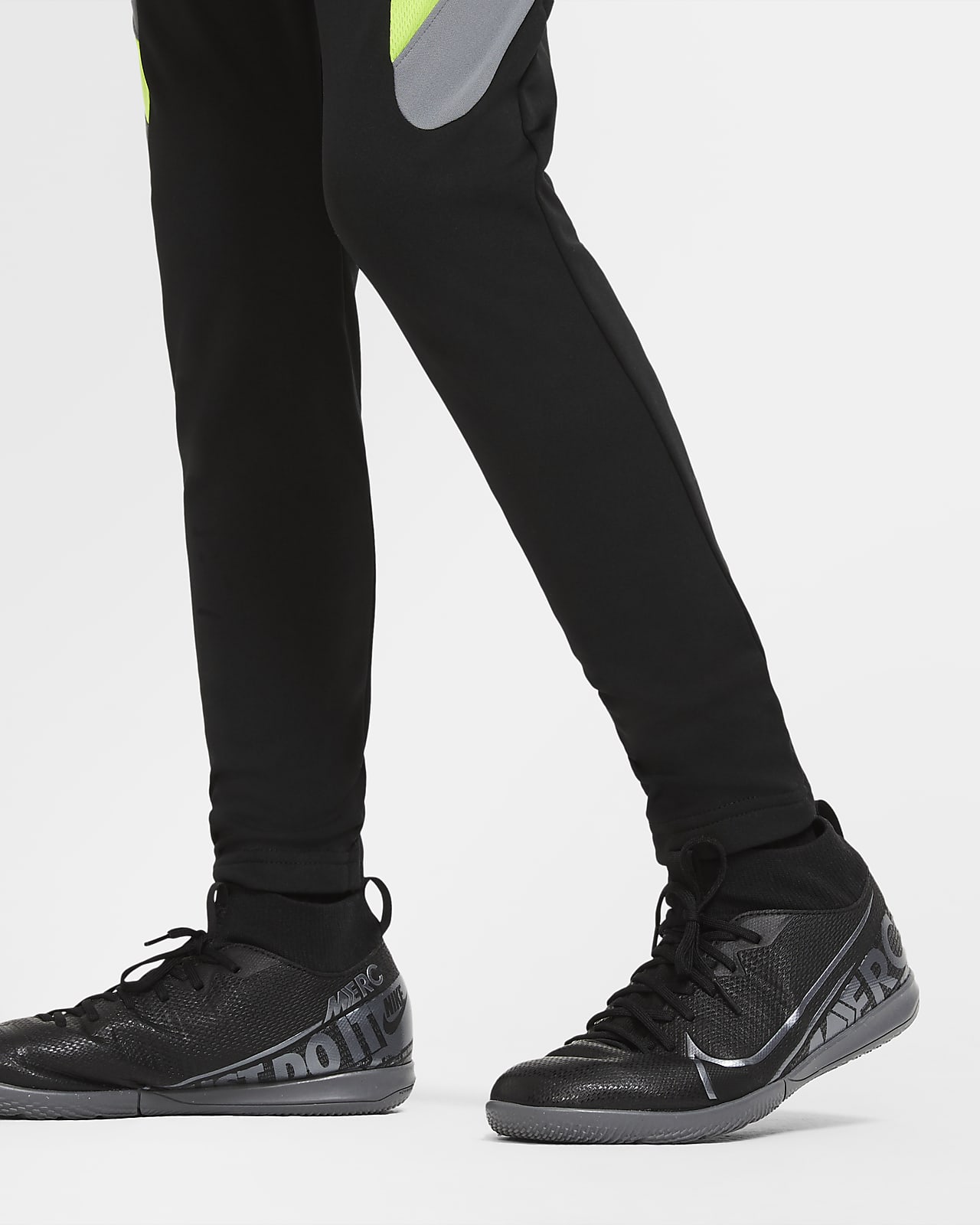 black track pants nike