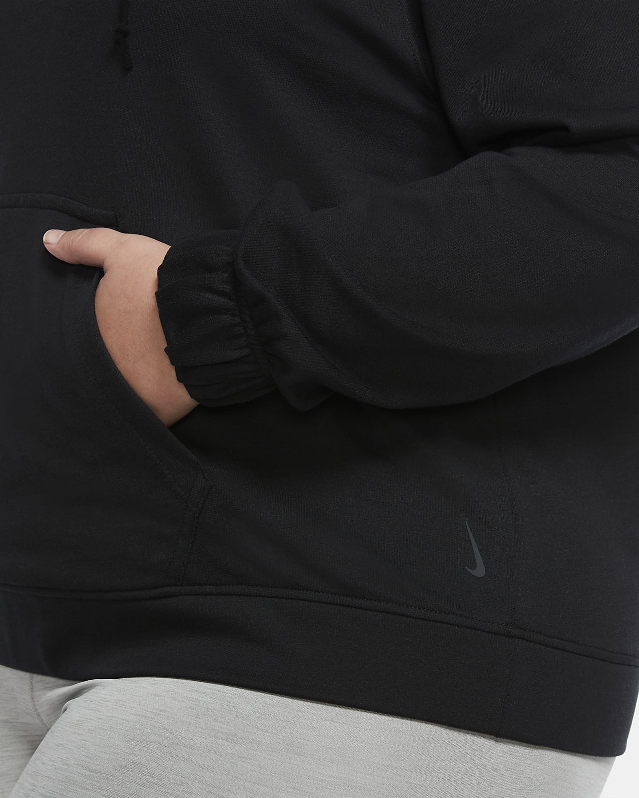 nike plus size pullover