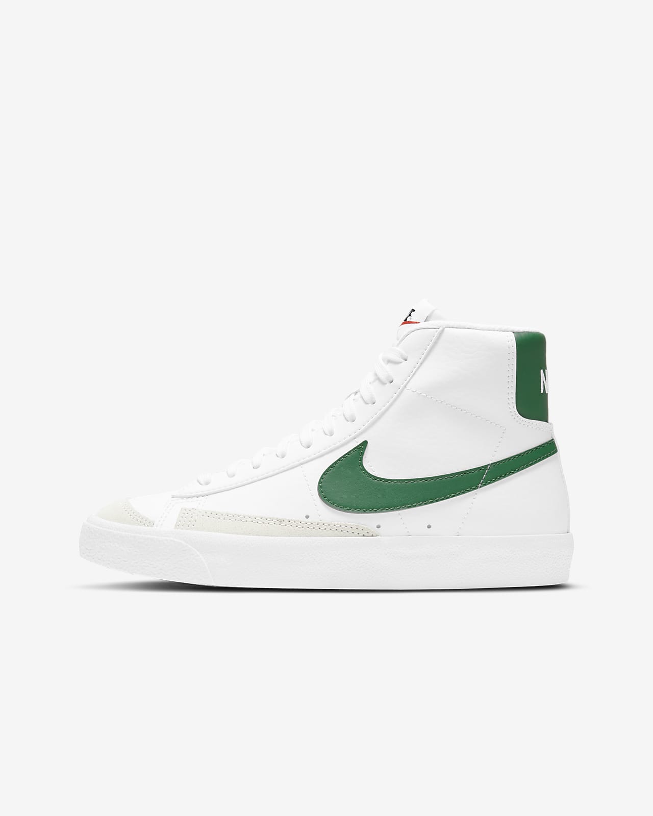 do nike blazer mid run small