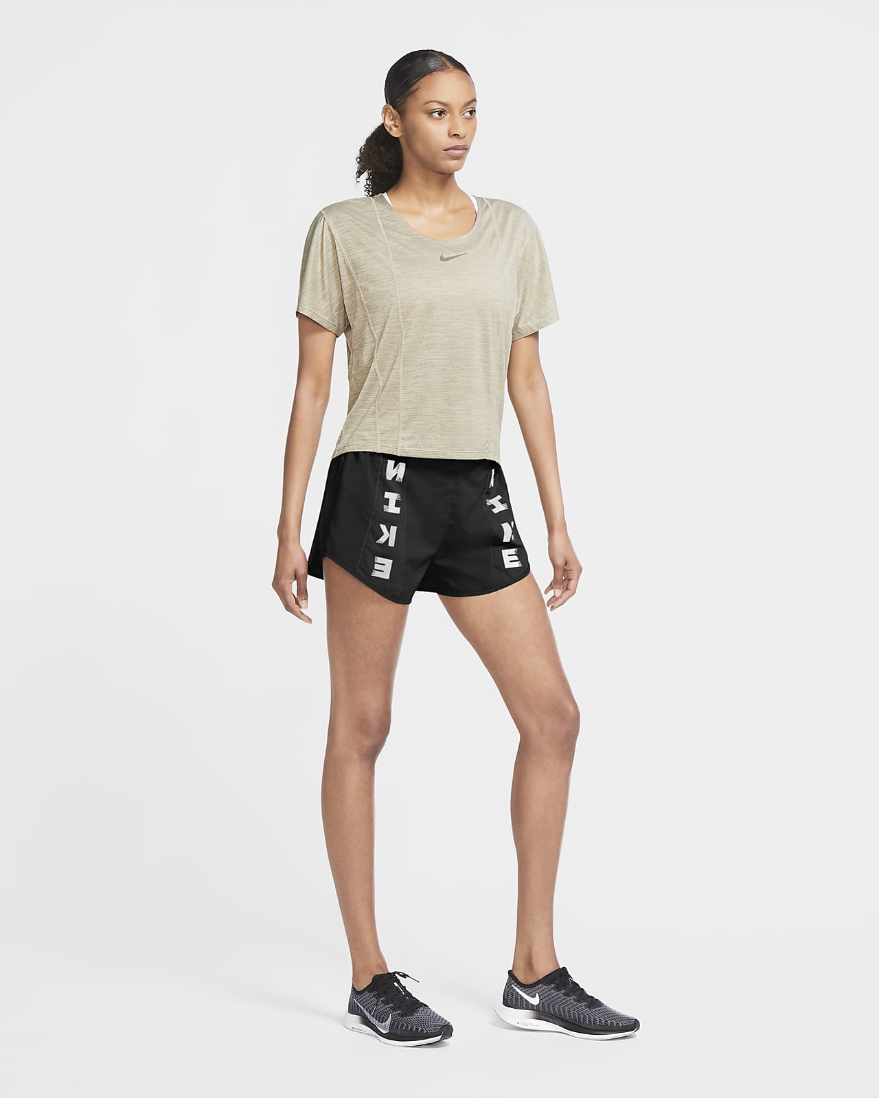 Nike Icon Clash Tempo Luxe Women's Running Shorts. Nike GB