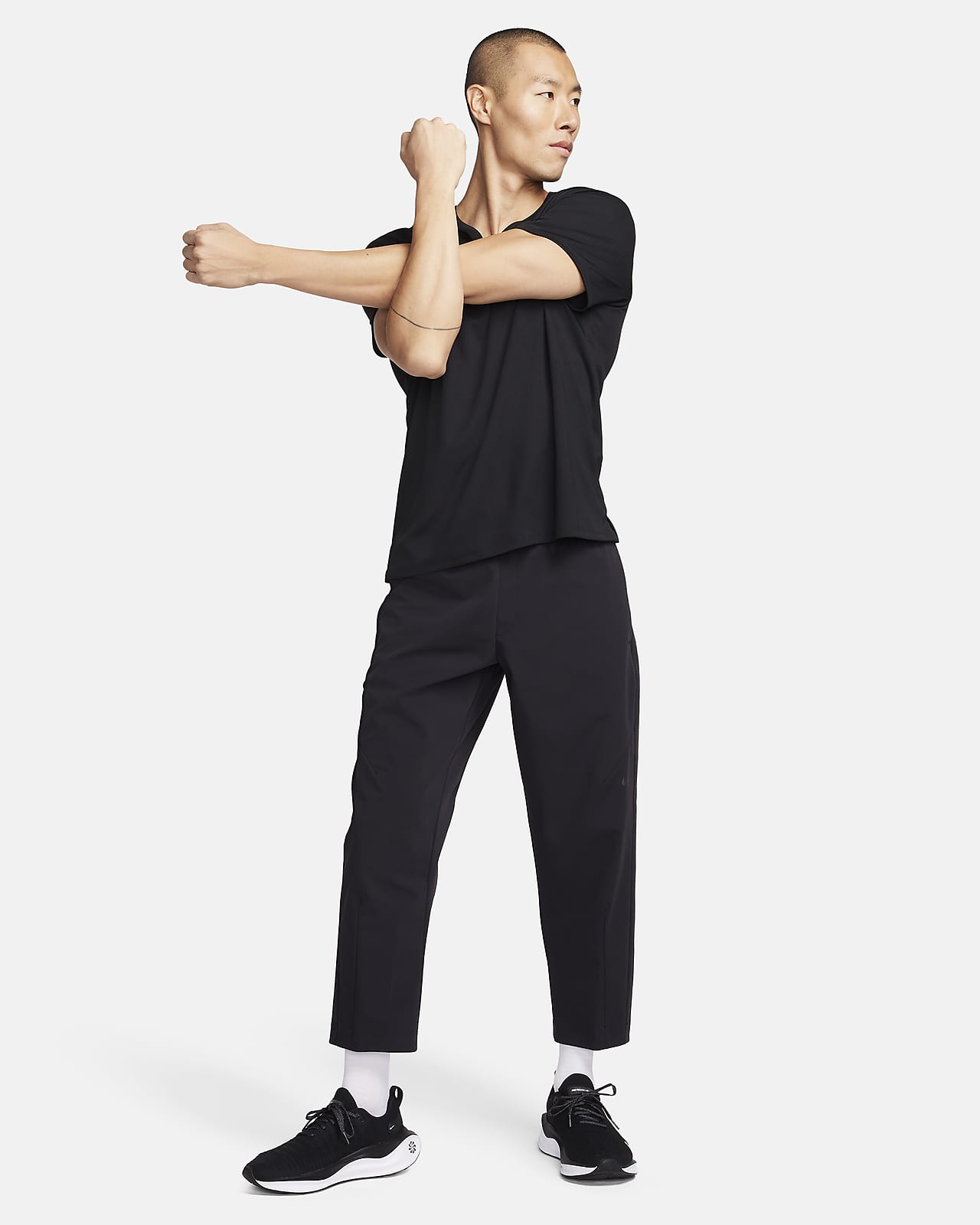 Pantalon de running Nike Dri-FIT Essential pour Femme. Nike LU