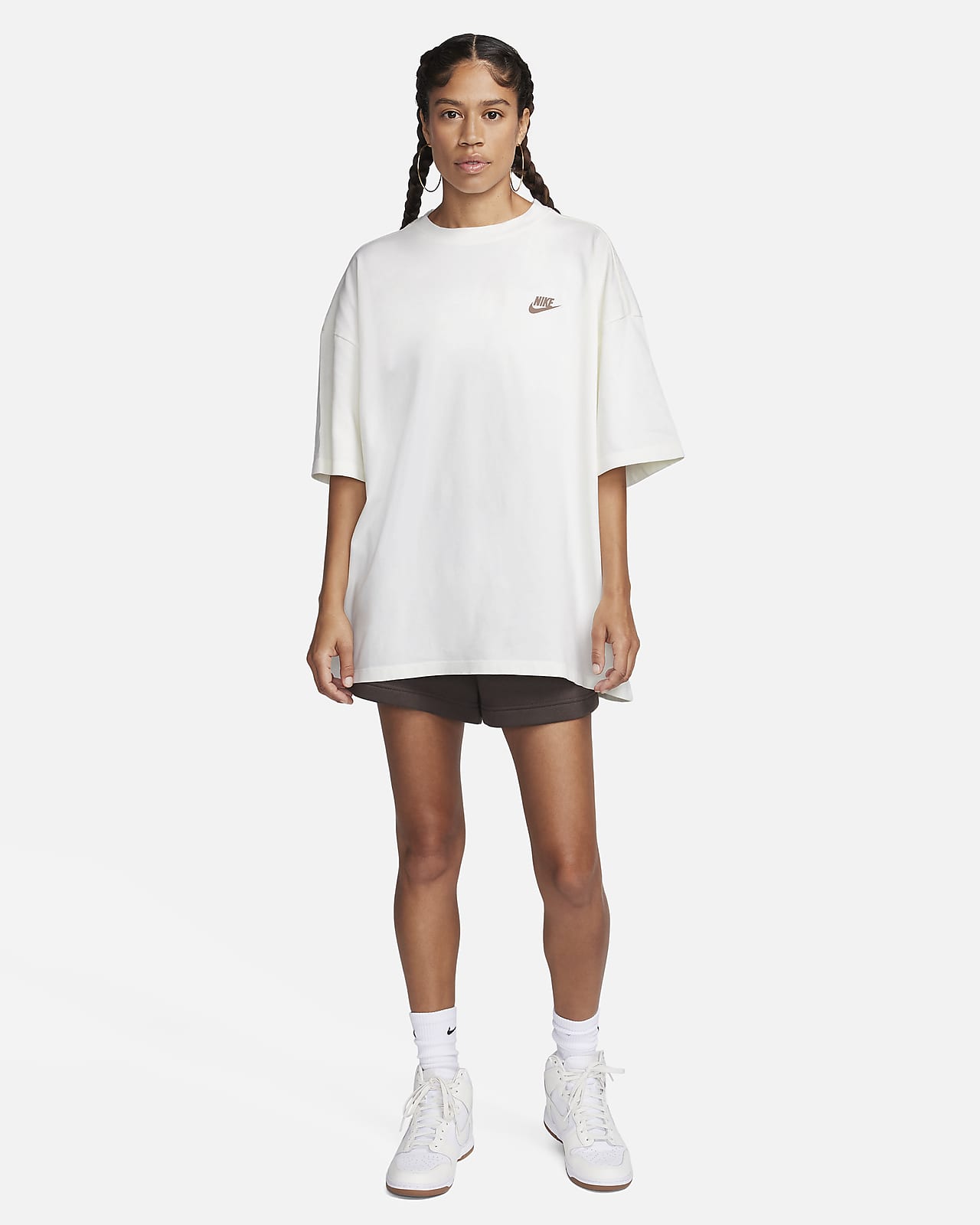 Nike Sportswear Essential Women's Oversized short-sleeve T-Shirt.