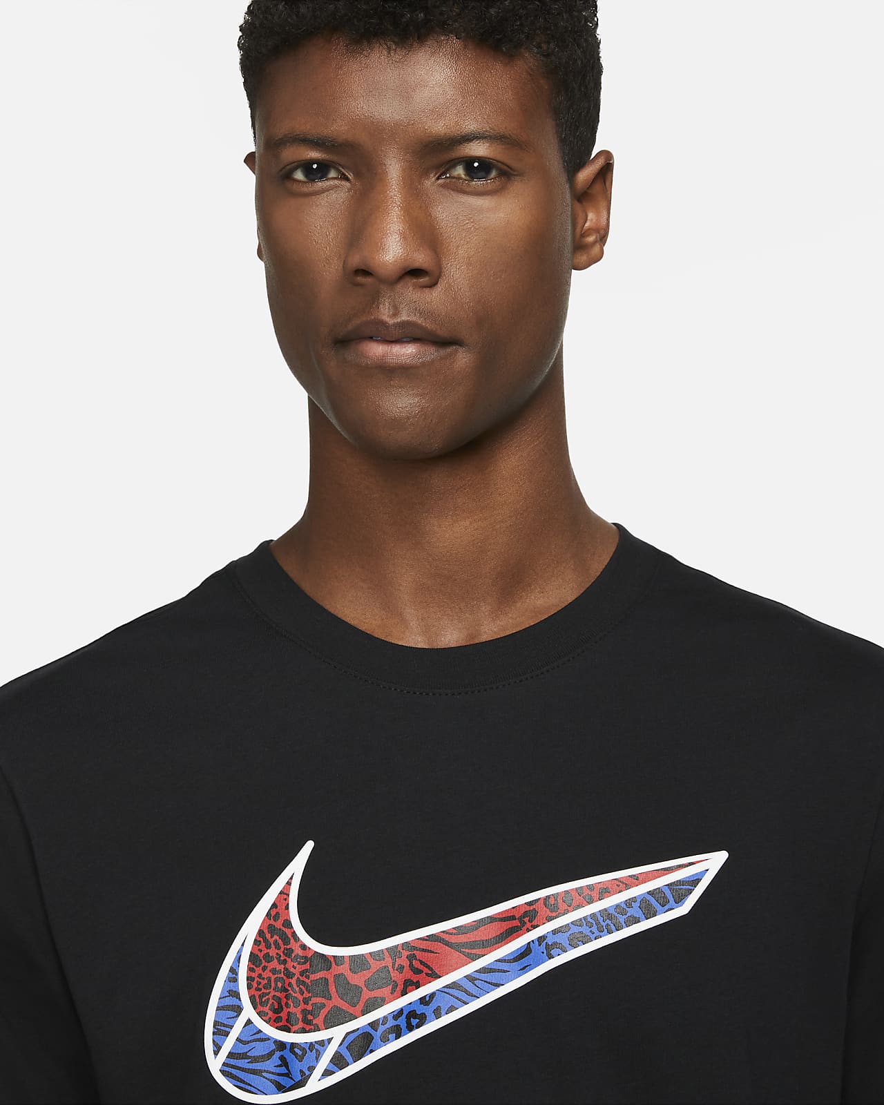 nike t shirt with swoosh in middle