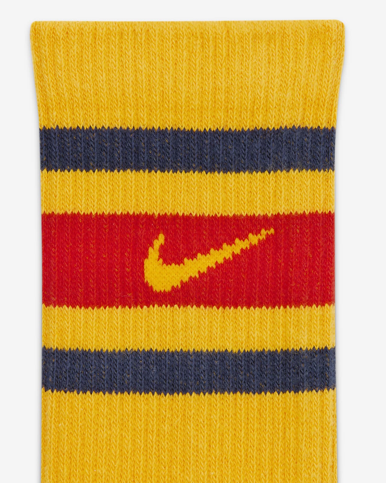 Nike Sportswear Everyday Essential Crew Socks (3 Pairs). Nike LU