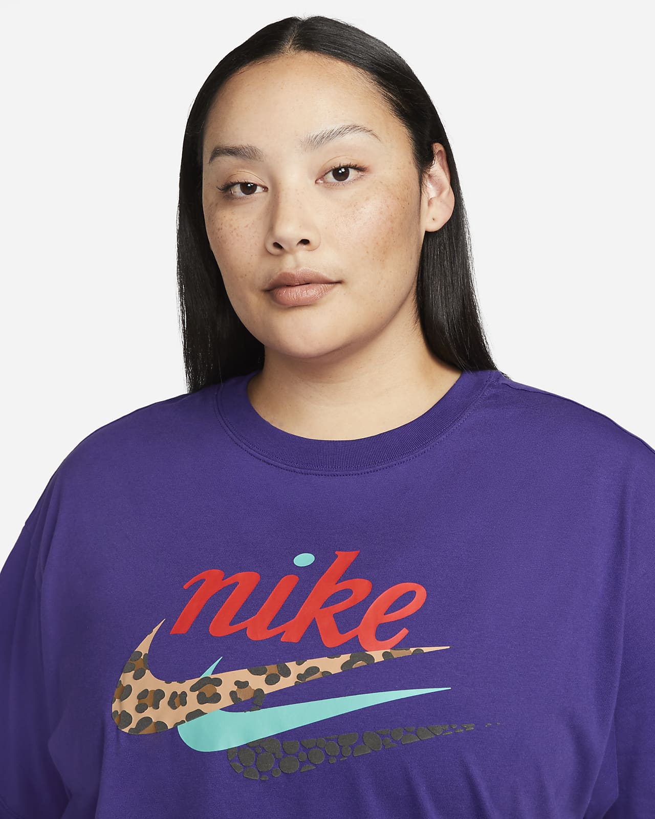Playera para mujer (talla grande) Nike Sportswear Essentials. Nike.com