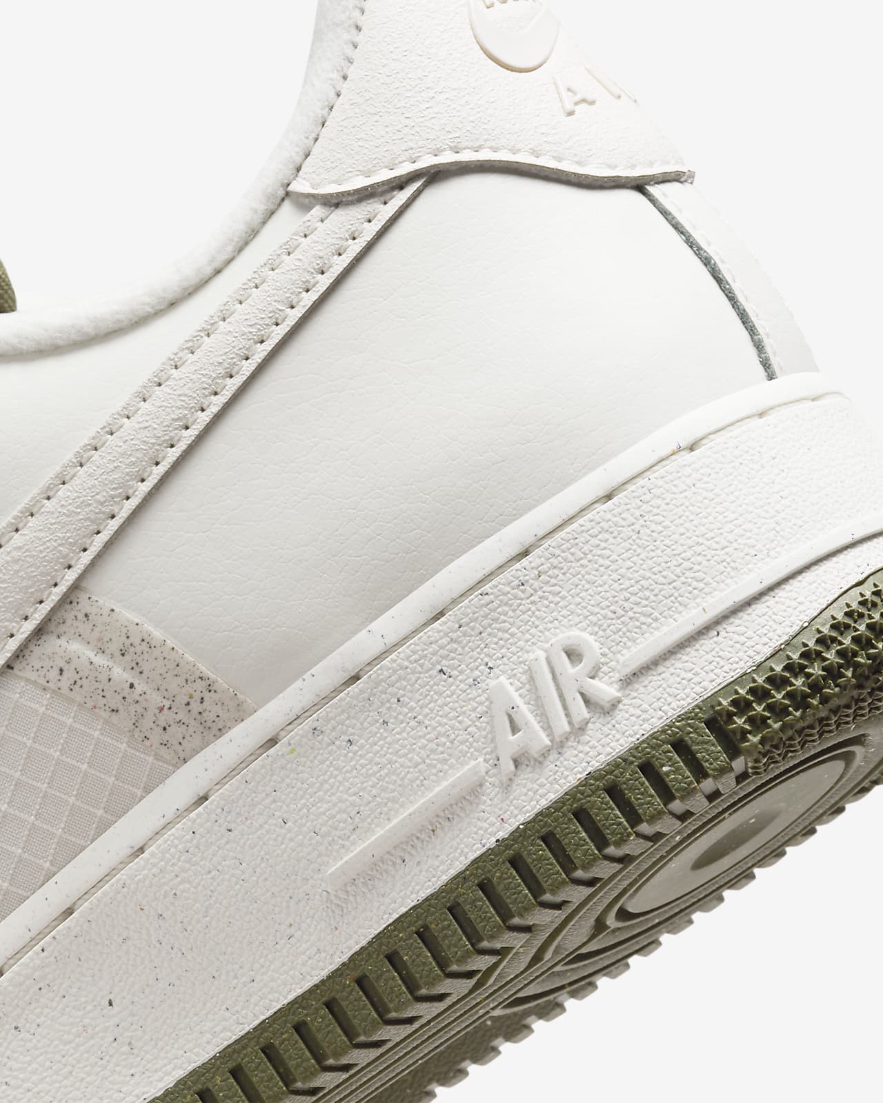 Nike Men's Air Force 1 07 LV8 Sneaker