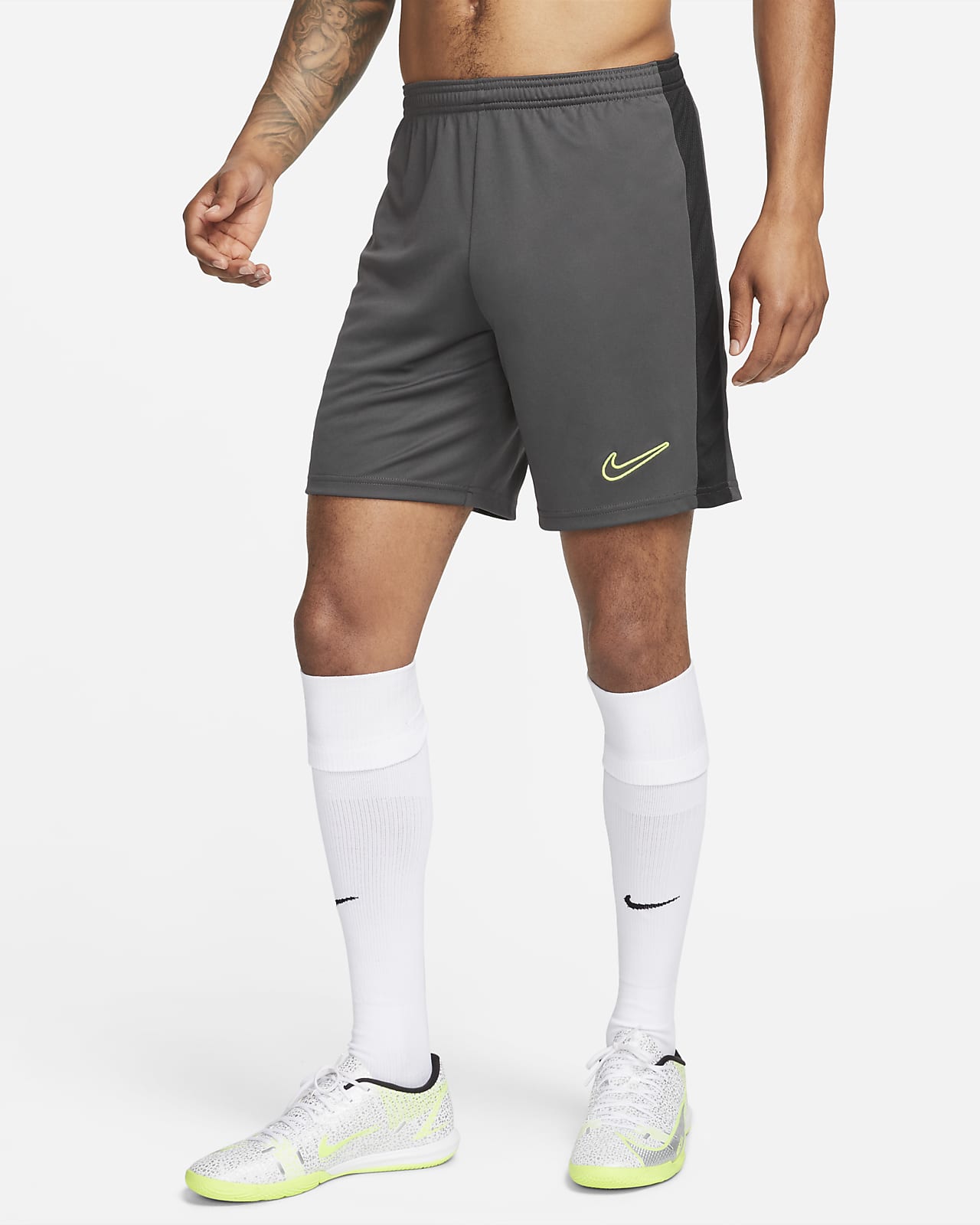 Nike Dri-FIT Men's Dri-FIT Global Football Shorts. Nike.com