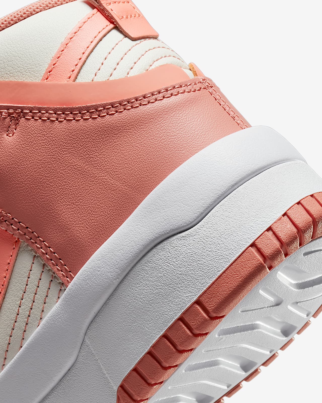 Calzado para mujer Nike Dunk High Up. Nike MX