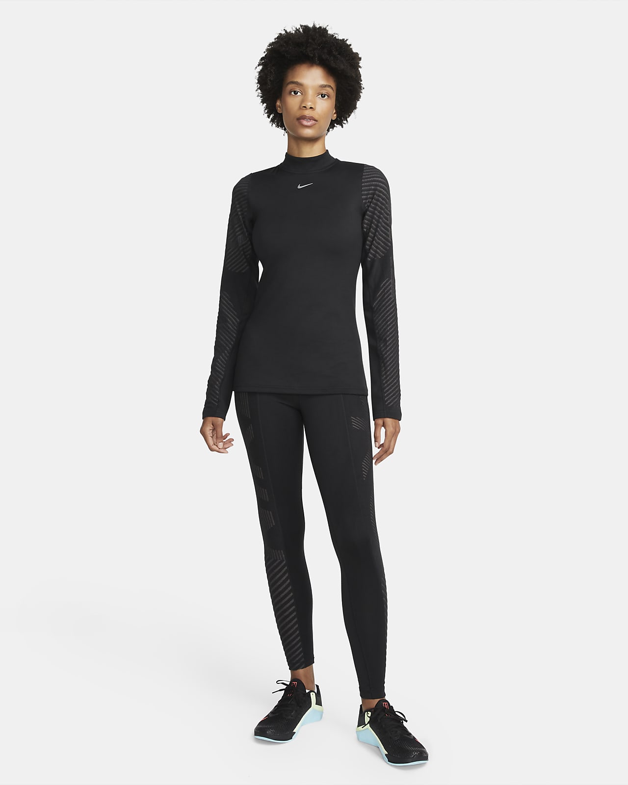 Playera de manga larga Nike Pro Therma-FIT ADV para mujer. Nike.com