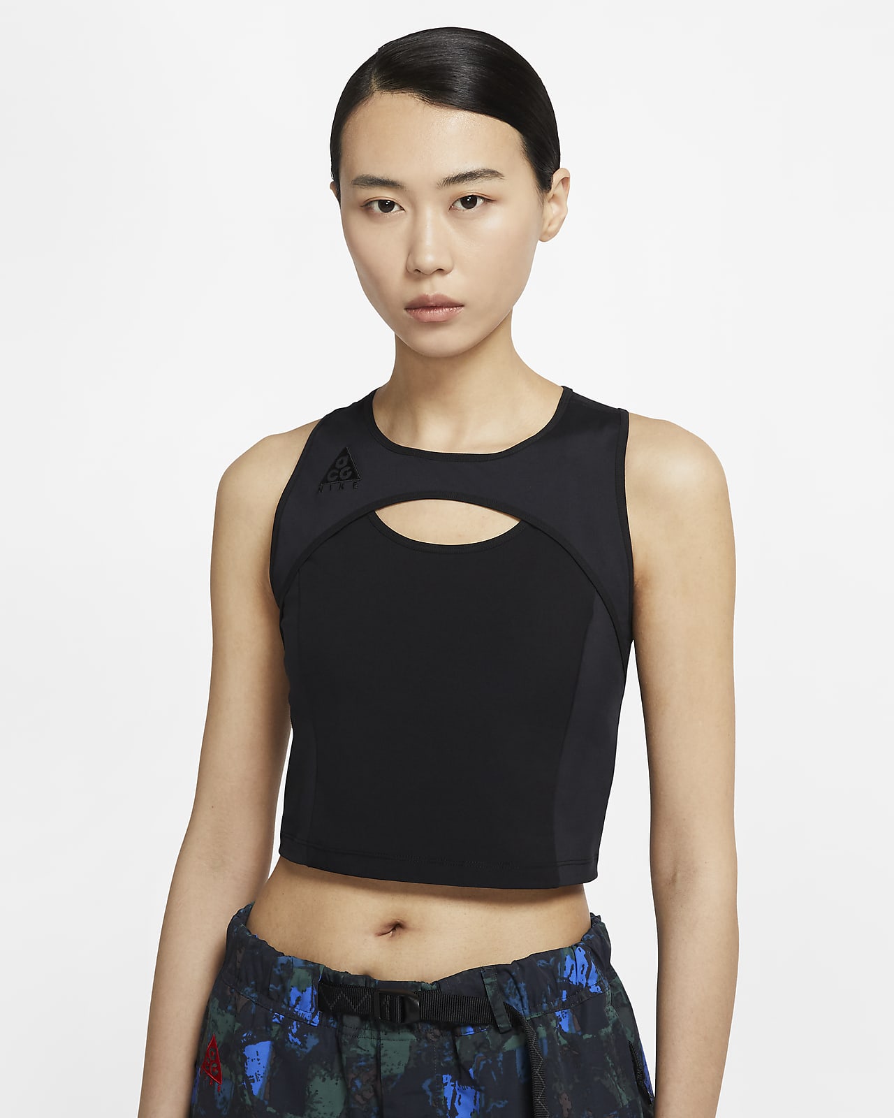 crop top nike