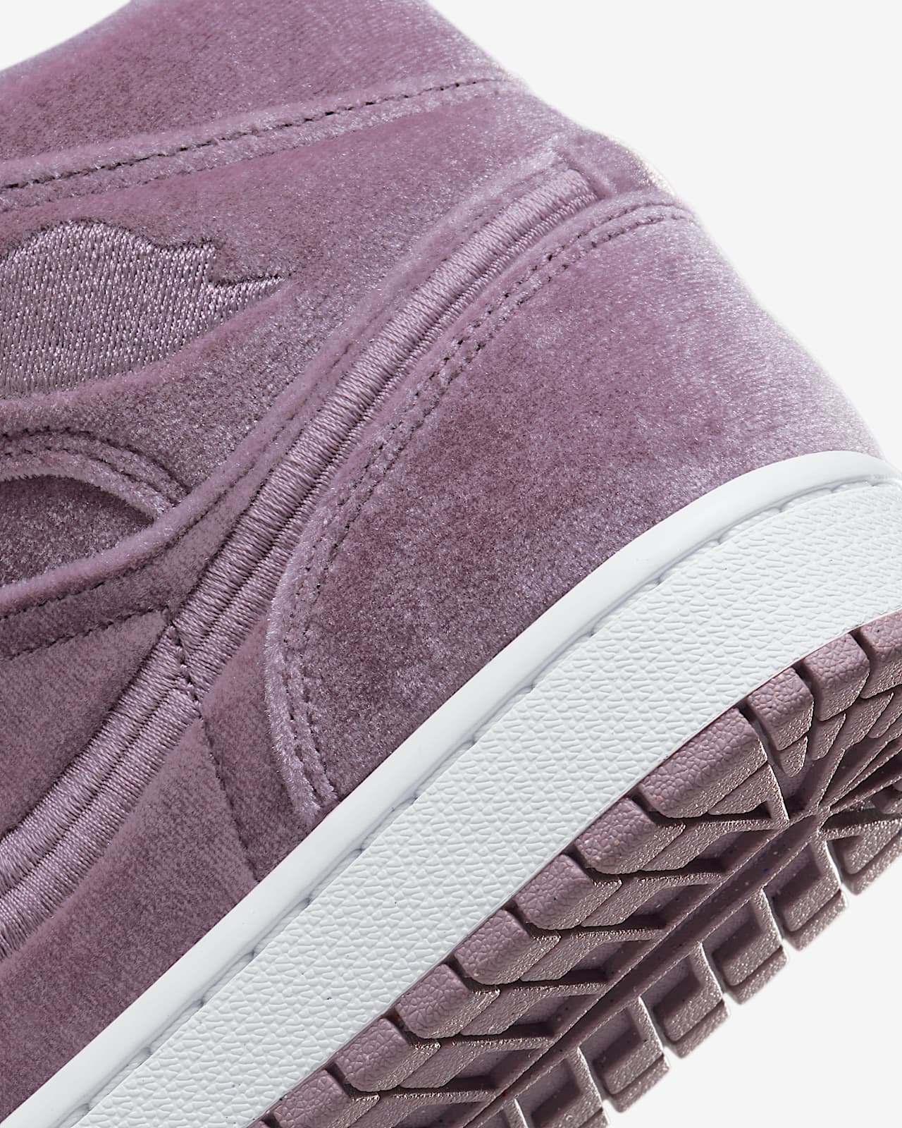 Air Jordan 1 Mid SE Women's Shoes. Nike JP