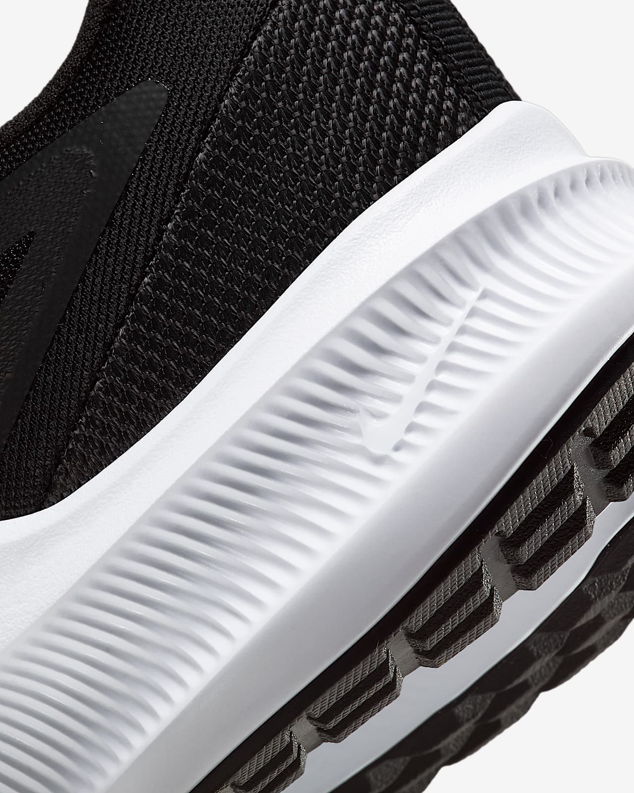nike running shoes downshifter