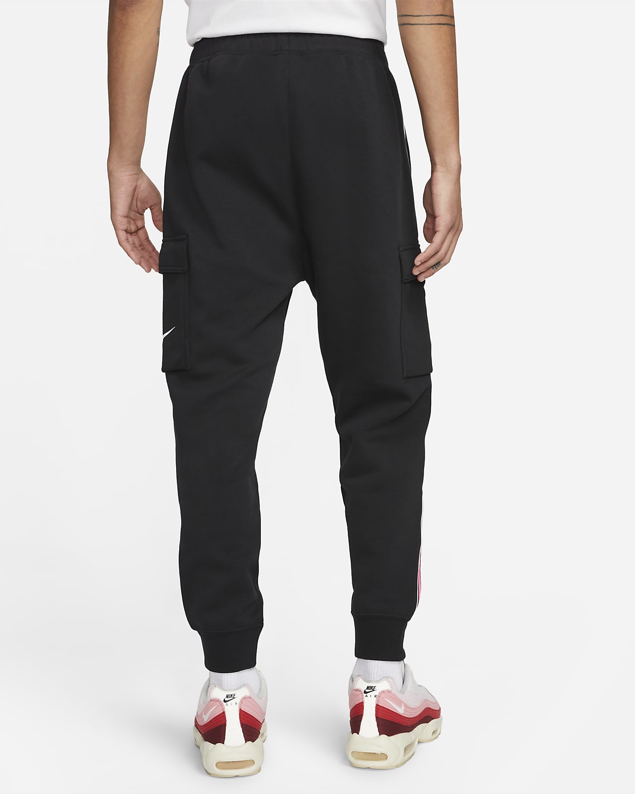 Nike Sportswear Repeat Fleece Cargo Trousers. Nike LU