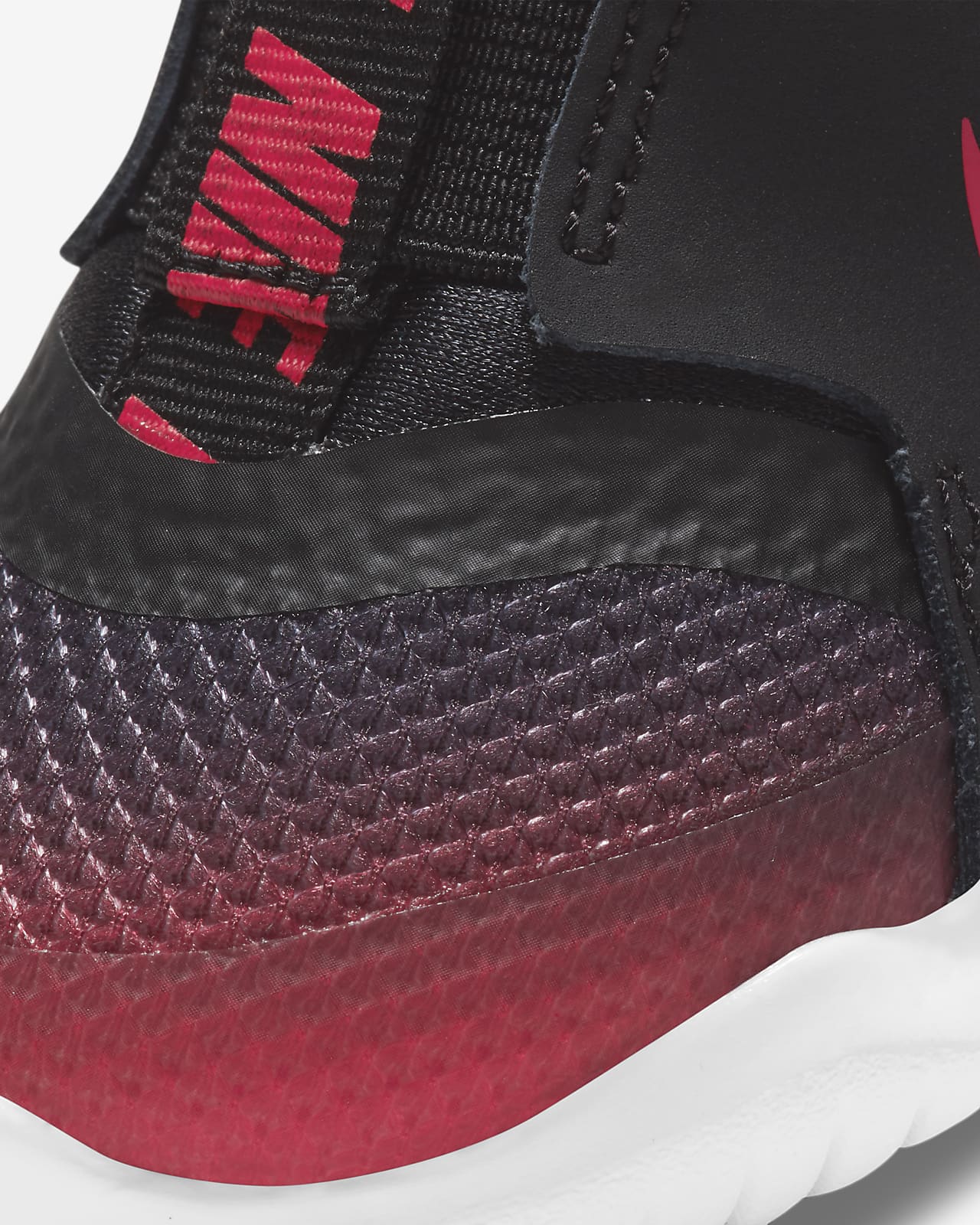 red nike flex runner