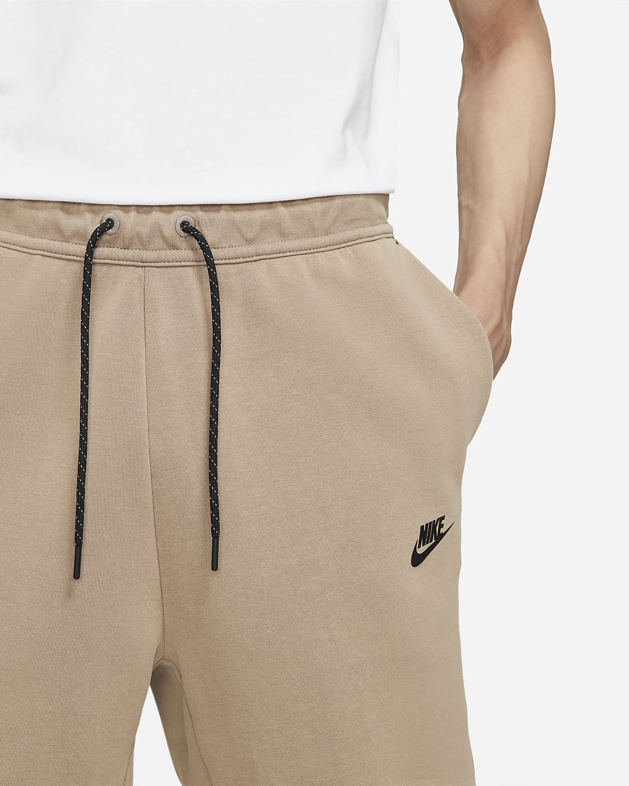 lilac nike tech fleece