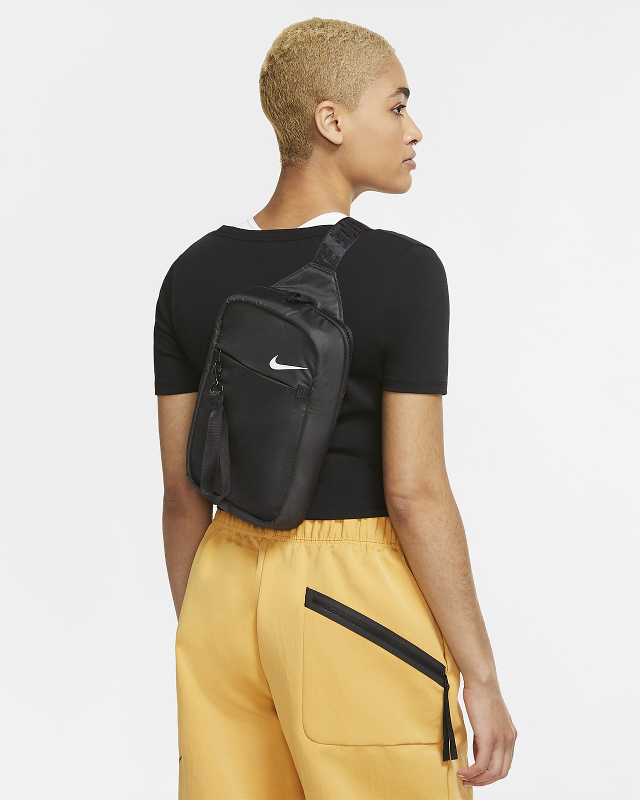 Nike Sportswear Essentials Cross-Body Bag. Nike PH