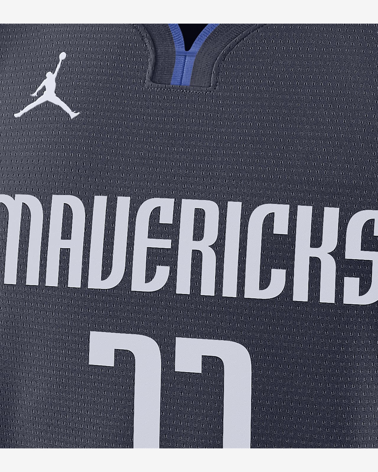 Nike Men's Dallas Mavericks Luka Doncic Swingman Statement Jersey