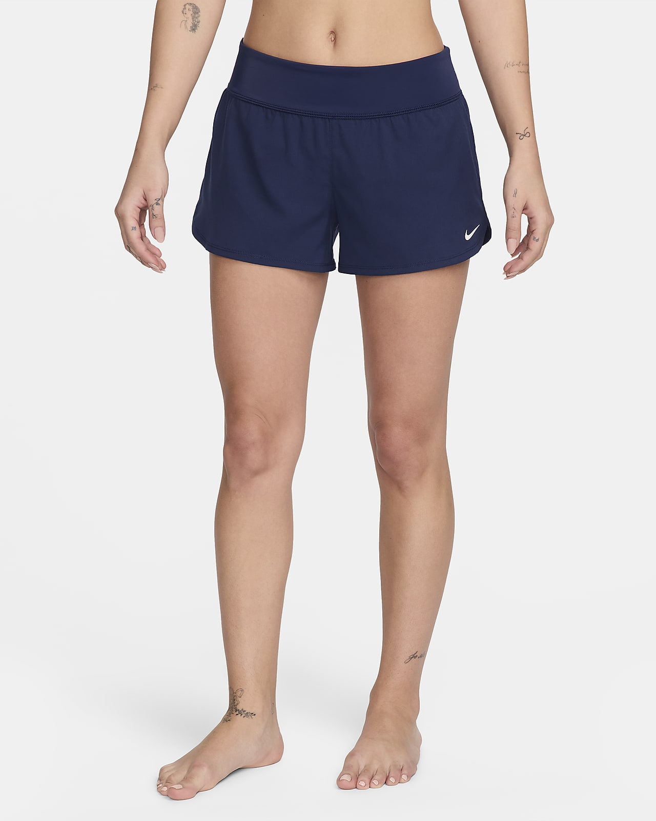 Shorts de playa para mujer Nike Essential.