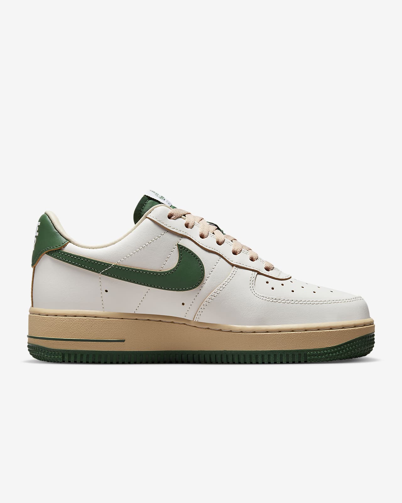 Chaussures Nike Air Force 1 '07 LV8 pour femme. Nike FR