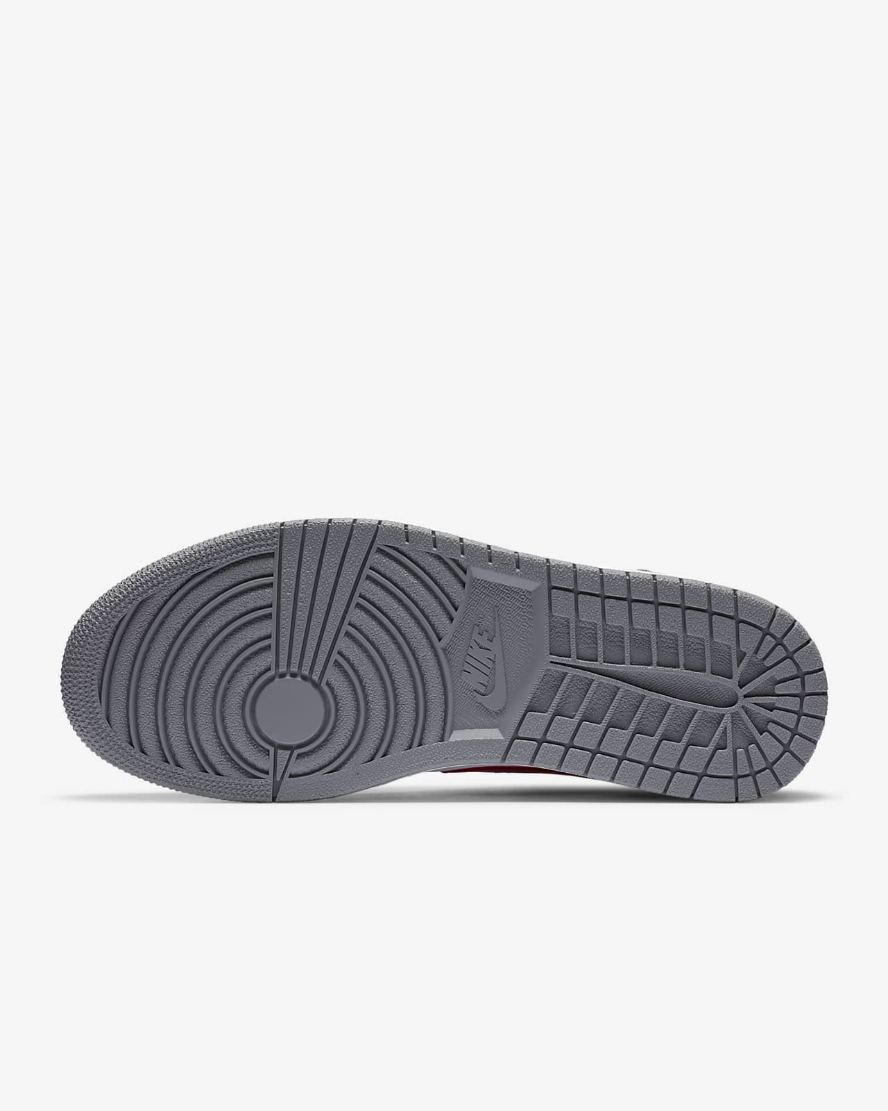 Air Jordan 1 Hi FlyEase Shoe. Nike JP